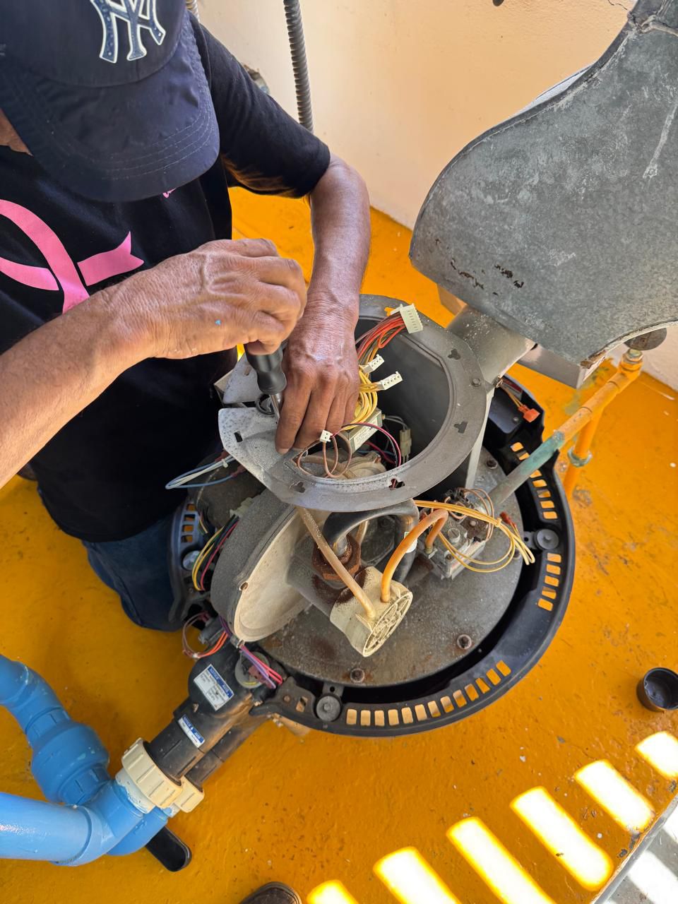 Servicio de Mantenimiento  a Calentadores de Piscinas